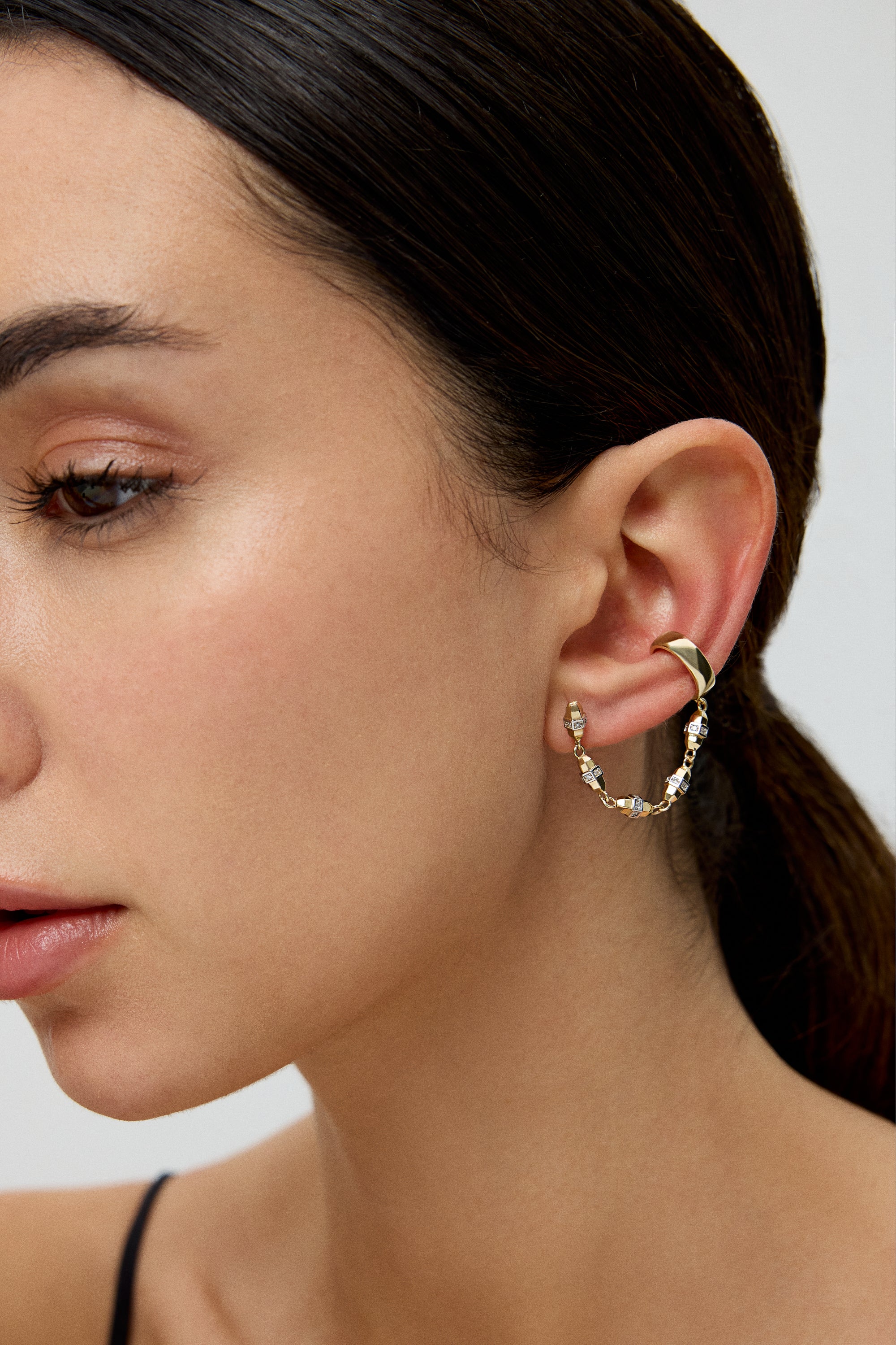 BULLETPROOF CHAIN LINK EARCUFF-3
