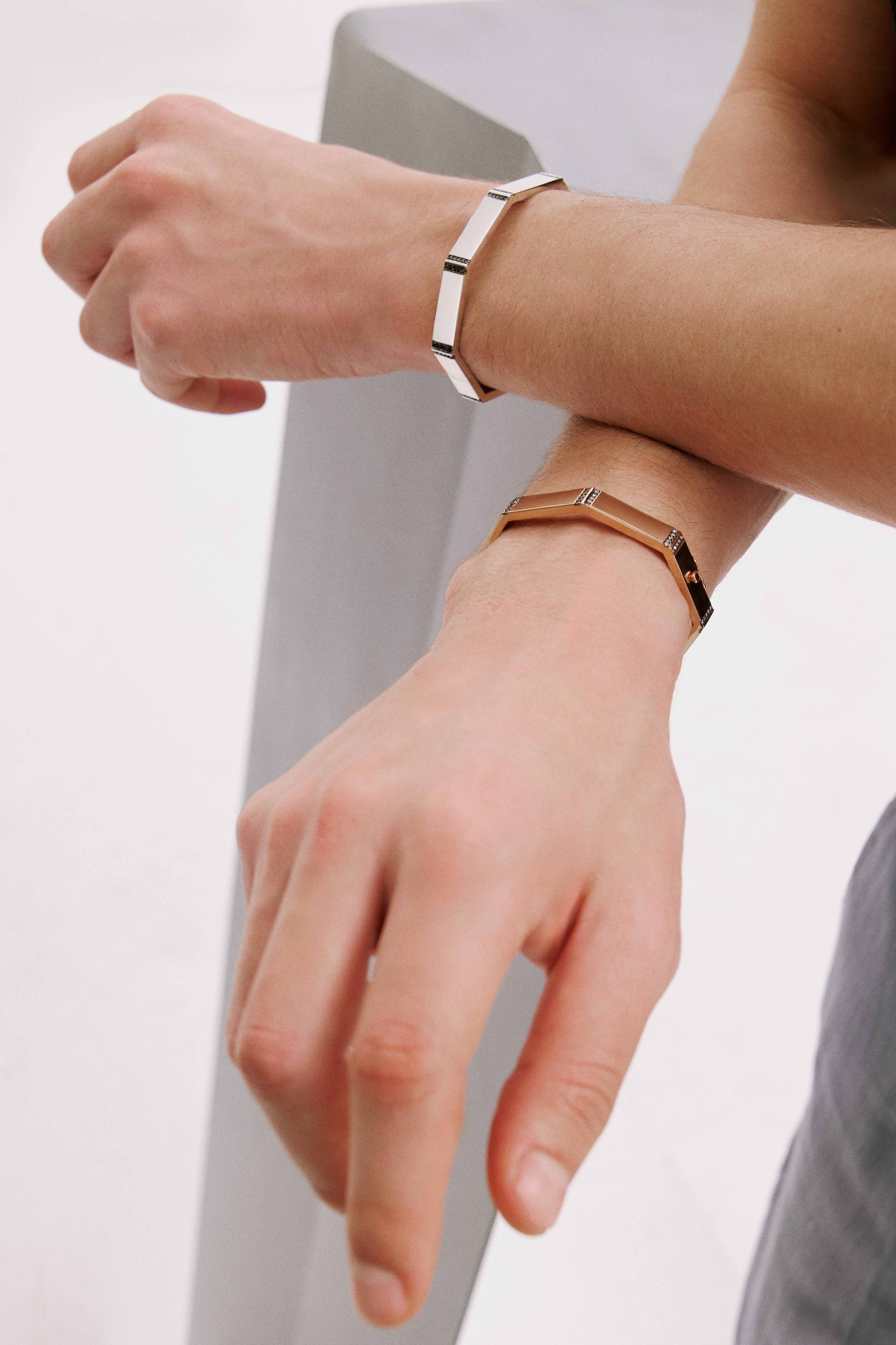 ROSE & BLACK RHYTHM CUFF BİLEKLİK-2