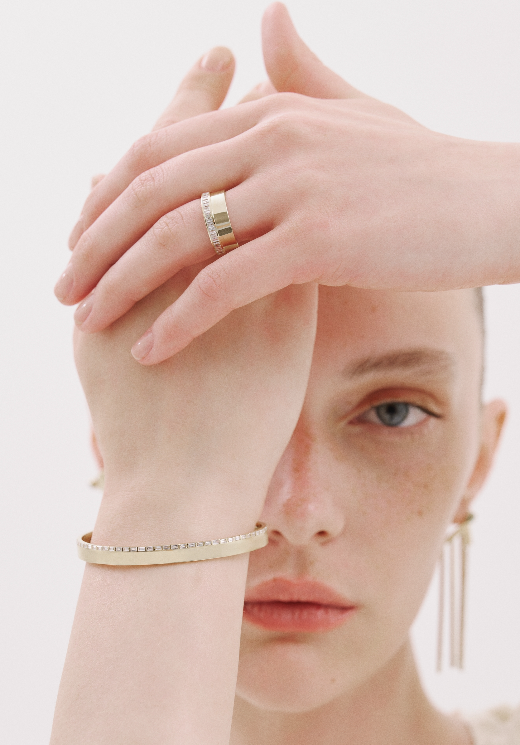 ENDLESS SPARK CUFF BRACELET-3