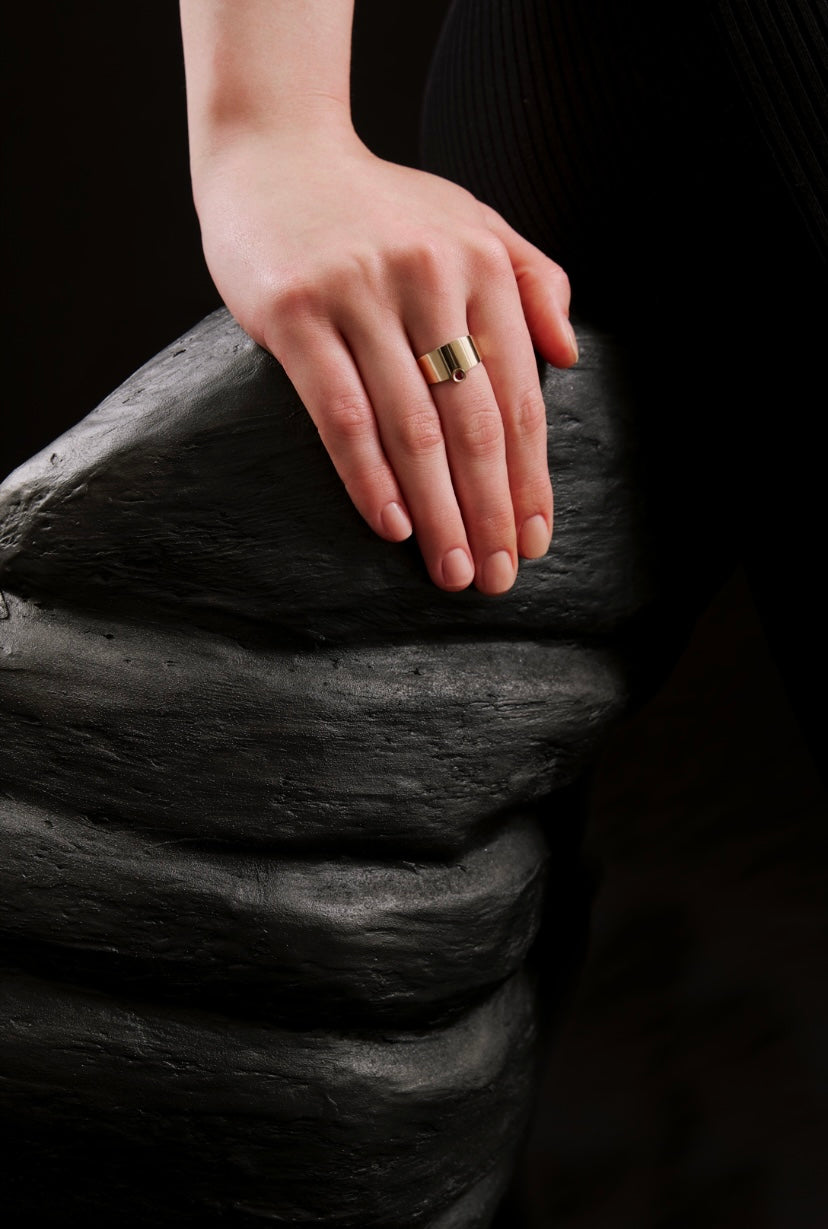 RUBY SOLID ANGLE RING-2
