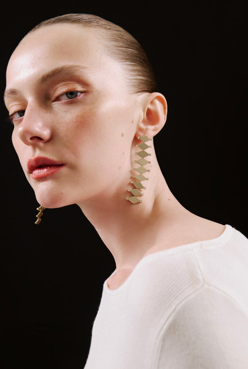 TRIANGLE OF LIGHT EARRING-4